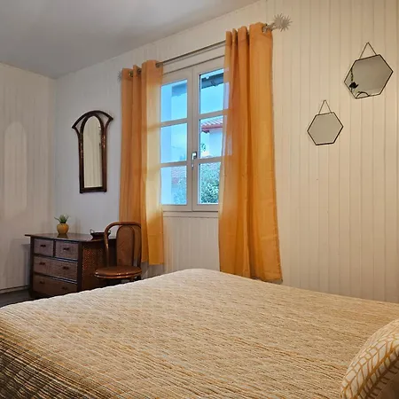 D'hotes Amets Bed & Breakfast