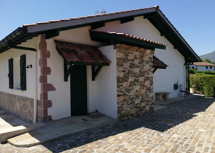 艾美特住宿加早餐旅馆 3* 萨雷