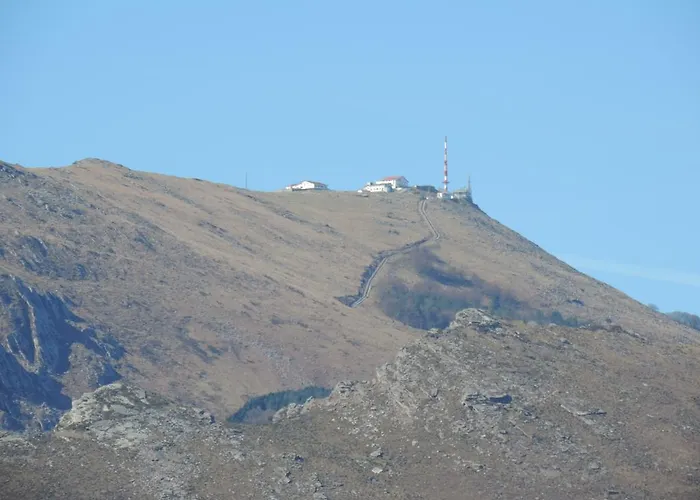 艾美特住宿加早餐旅馆 萨雷