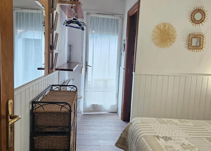 艾美特住宿加早餐旅馆 萨雷