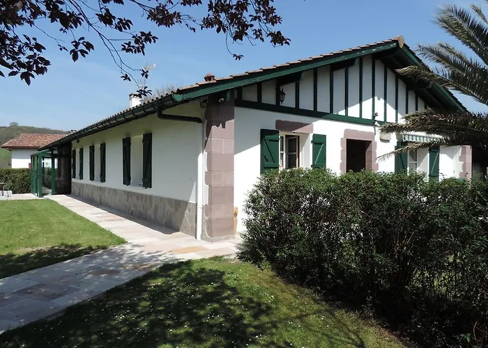 艾美特住宿加早餐旅馆 萨雷